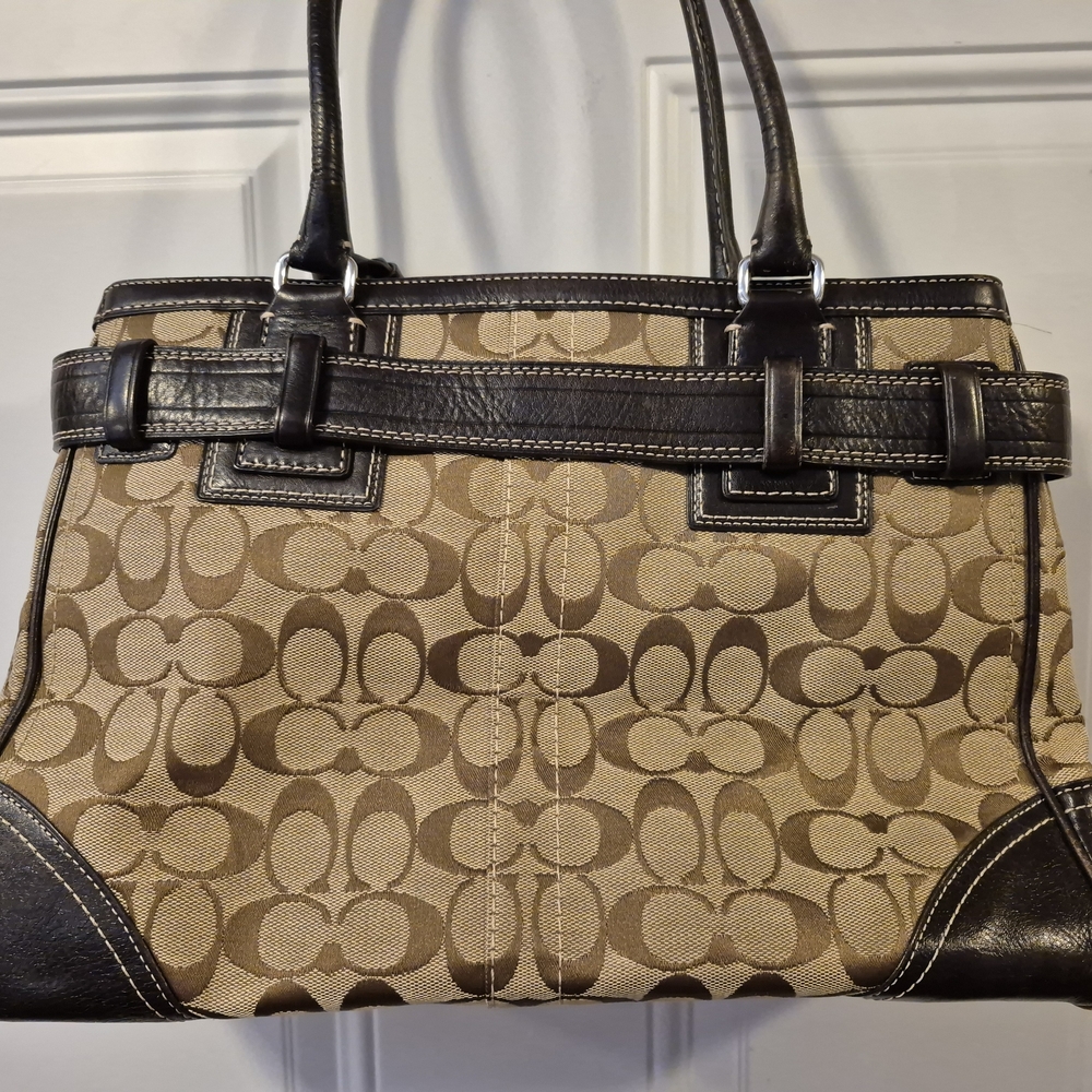 Vintage Coach Tan and Black Shoulder Bag - Picture 5 of 10